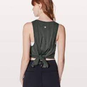 Lululemon Watch Me Flip Tank (NWOT)